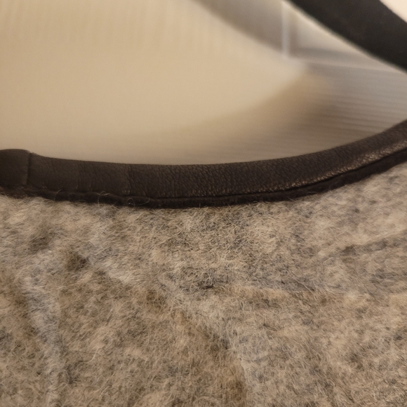 HUGO BOSS Wool/poly Vest - Picture 8 of 10